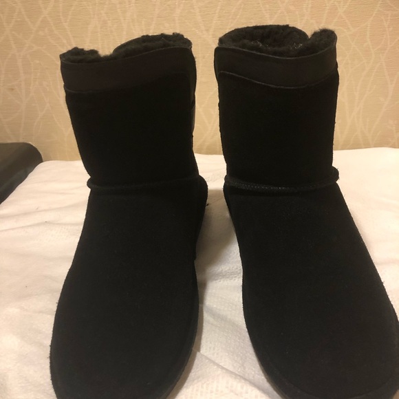 BearPaw Black Leather Suede Winter Boots - Picture 2 of 10